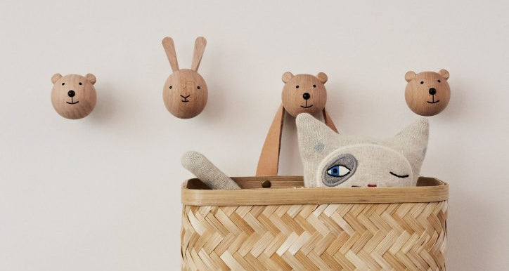 OYOY bear wall hooks with woven basket and soft toy, children's room decor